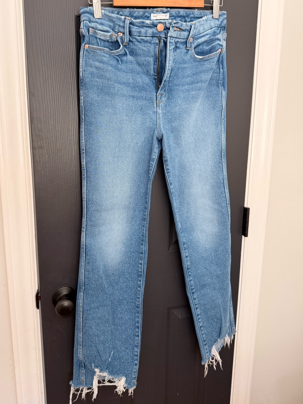 Good American | Women’s Light Blue Straight-Leg Jeans with Raw Hem